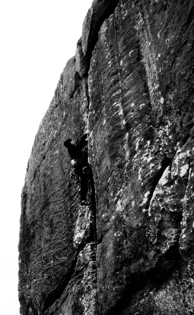 Rothley Crack VS 5a*** (Rothley) Image - Ricky Reed