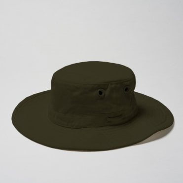 Wide Brim Wanderer